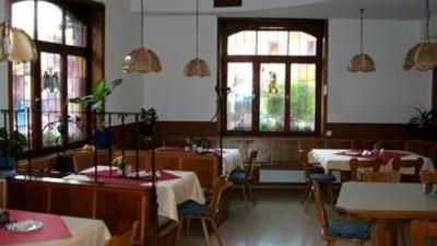 фото отеля Gasthof Adler Otisheim