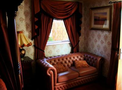 фото отеля Tudor Oaks Lodge Hitchin