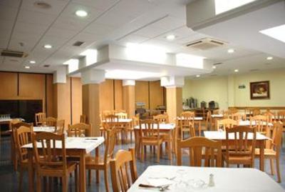 фото отеля Hostal Izaga Noain