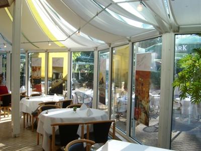 фото отеля Hotel Rosengarten am Park