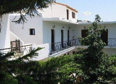 фото отеля Manolas Studios Skiathos