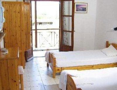 фото отеля Manolas Studios Skiathos
