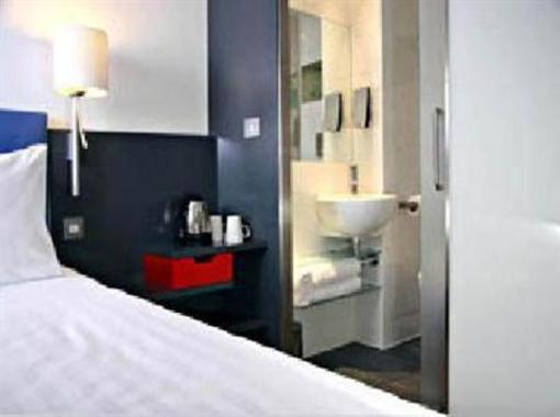 фото отеля Sleeperz Hotel Cardiff
