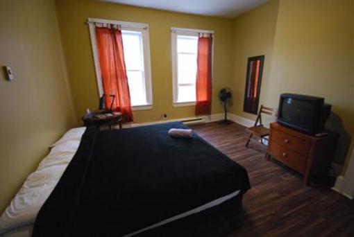 фото отеля Foggy Rock Bed & Breakfast