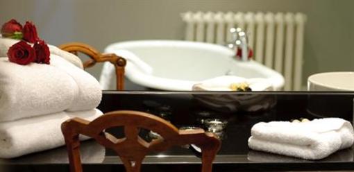 фото отеля West Tower Country House Hotel Aughton Ormskirk