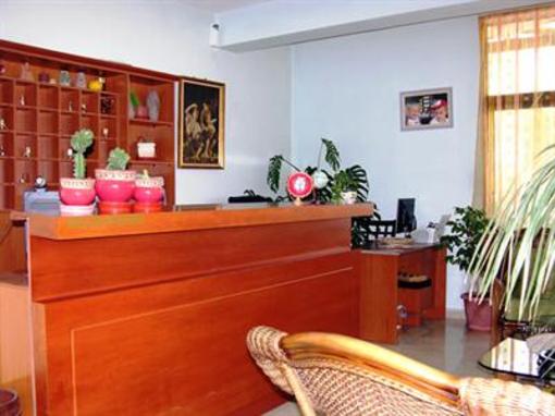 фото отеля Hotel Apollonia Durres