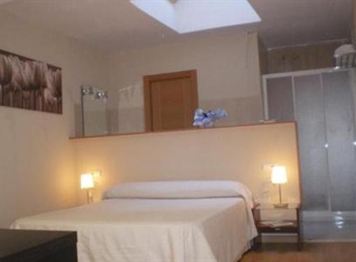 фото отеля Hostal Ruiz Soria