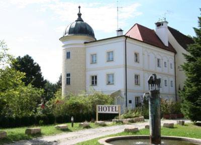 фото отеля Schlosshotel Odelzhausen