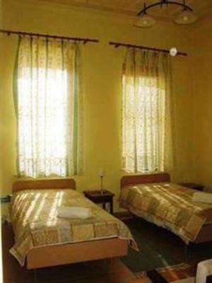 фото отеля Chola Guest House