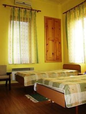 фото отеля Chola Guest House