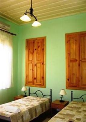 фото отеля Chola Guest House