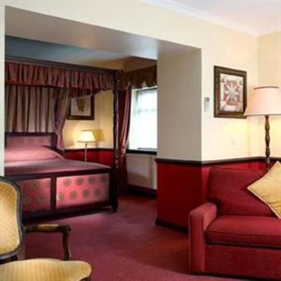 фото отеля BEST WESTERN Rockingham Forest Corby
