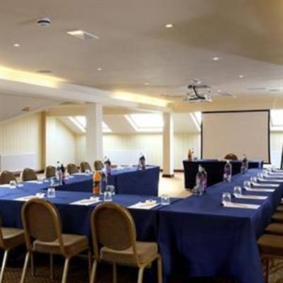 фото отеля BEST WESTERN Rockingham Forest Corby