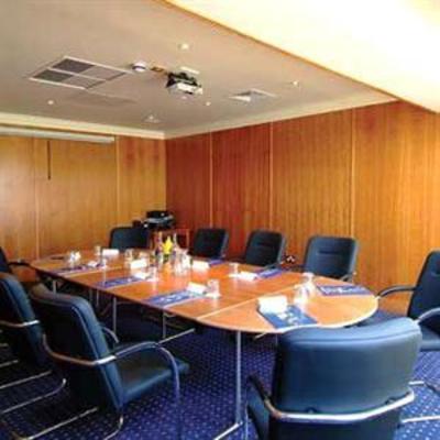 фото отеля BEST WESTERN Rockingham Forest Corby