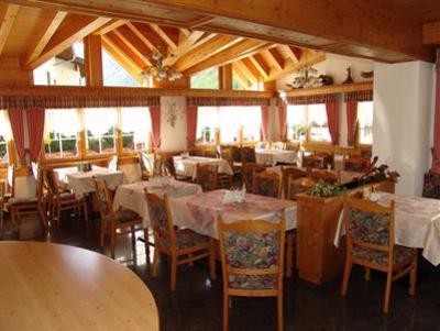 фото отеля Hotel Eden Saas-Grund