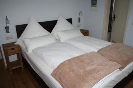 фото отеля Weinhaus Moselschanke Guest House Kobern-Gondorf