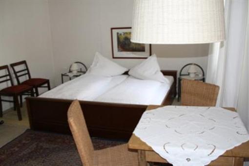фото отеля Weinhaus Moselschanke Guest House Kobern-Gondorf
