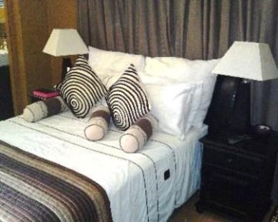 фото отеля Ikhutse Manor Guest House Mafikeng