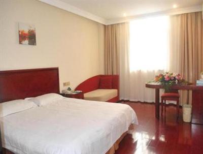 фото отеля GreenTree Inn Yangzhou West Station Baixiang Road Express Hotel