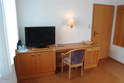 фото отеля Hotel-Pension Zum Hanseaten