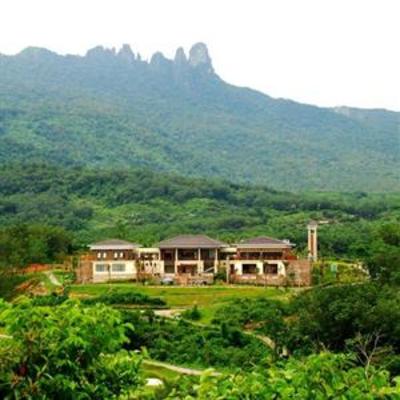 фото отеля Qixianling Hot Spring Golf Club - Baoting