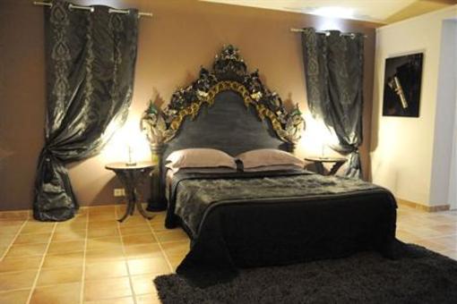 фото отеля Demeure Les Arabesques Hotel Port-Saint-Pere