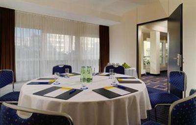 фото отеля Sheraton Munich Arabellapark Hotel