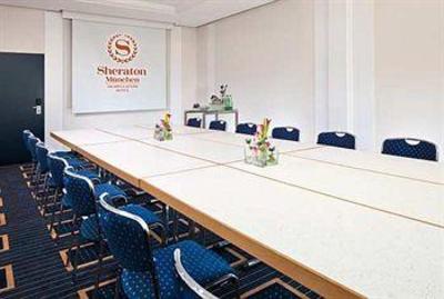 фото отеля Sheraton Munich Arabellapark Hotel
