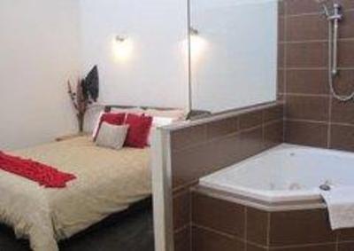 фото отеля Mills Spa Suites