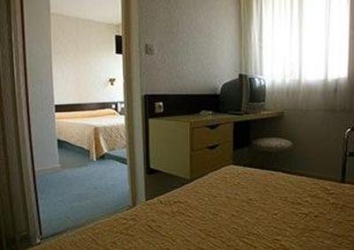 фото отеля Adourotel Restaurant Alizes Hotel Saint-Paul-les-Dax