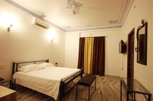фото отеля Hotel Devi Palace