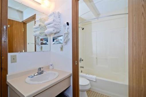 фото отеля Americas Best Value Inn Park Falls