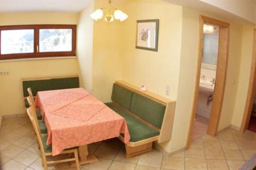 фото отеля Hotel Garni Mirabell Ischgl