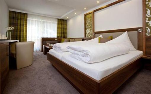 фото отеля Hotel Garni Mirabell Ischgl