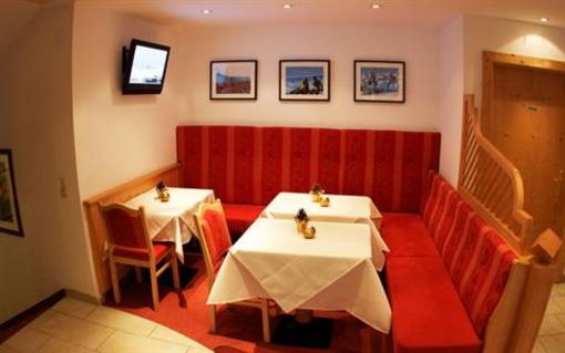 фото отеля Hotel Garni Mirabell Ischgl