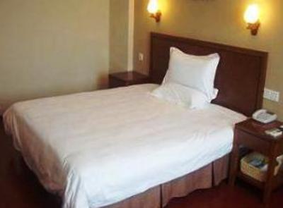 фото отеля GreenTree Inn Jinan Honglou Square
