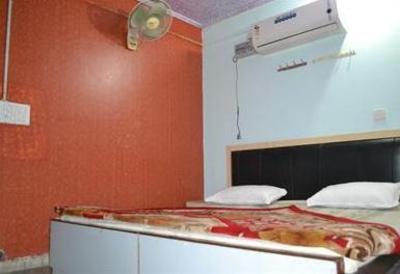 фото отеля Lucky Restaurant & Guest House