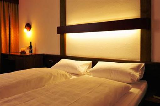 фото отеля Hotel Pflug Ottenhofen im Schwarzwald