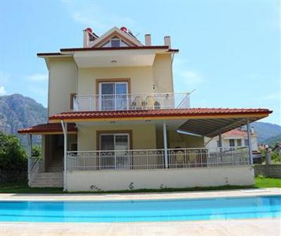 фото отеля Eden Holiday Homes