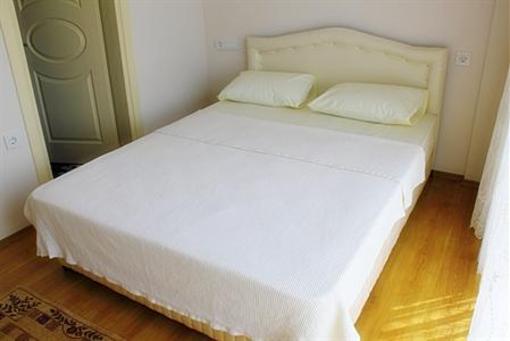 фото отеля Eden Holiday Homes