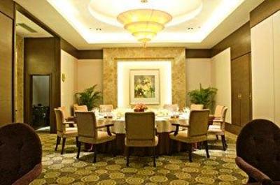 фото отеля Inzone Garland Hotel