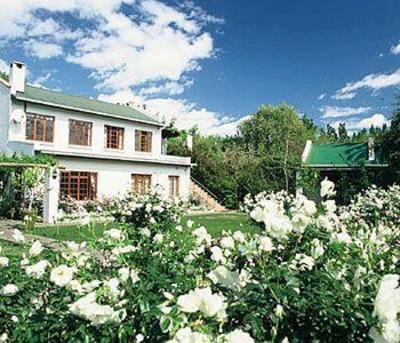 фото отеля Woodall Country House and Spa