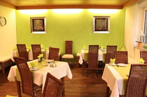фото отеля Hotel Am Springhorstsee