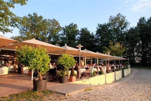 фото отеля Hotel Am Springhorstsee