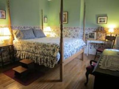 фото отеля Louisbourg Harbour Inn