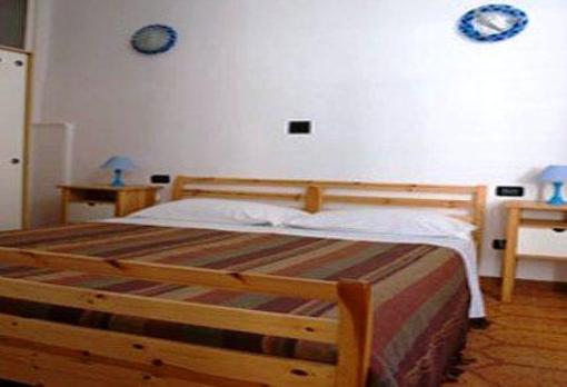 фото отеля Guest House Barbara Town House Suite