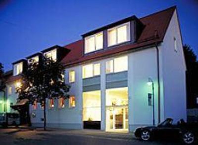 фото отеля Hotel am Hirschgarten