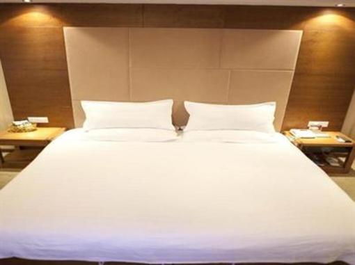 фото отеля GreenTree Inn Tongxiang Puyuan Express Hotel