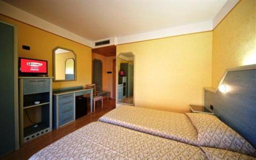 фото отеля Hotel Mondial Moneglia
