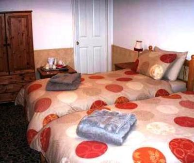 фото отеля Woodlands Guest House Box Corsham